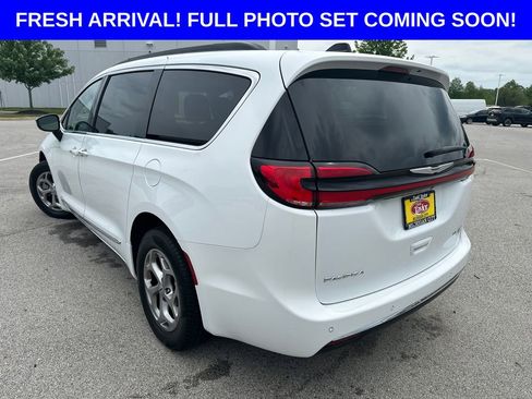 Used 2023 Chrysler Pacifica Limited w/ Uconnect Theater Family Group AWD/4WD image 6