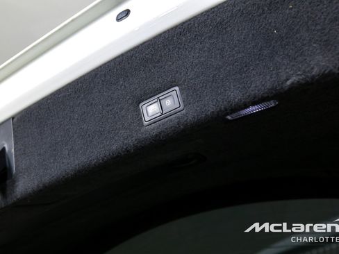 Used 2019 Lamborghini Urus image 23