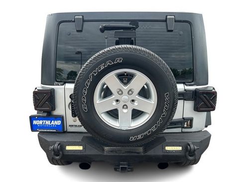 Used 2009 Jeep Wrangler Unlimited X AWD/4WD image 13