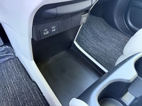 Used 2026 Honda Odyssey EX-L image 13
