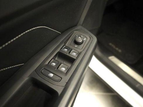 Used 2020 Volkswagen Atlas Cross Sport SEL Premium image 10