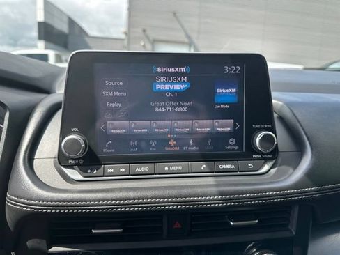 Used 2024 Nissan Rogue SV AWD/4WD image 23