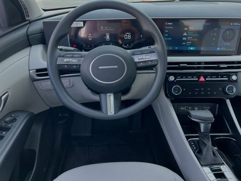 New 2025 Hyundai Tucson SEL image 14