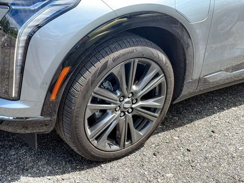 Used 2026 Cadillac Optiq Sport 2 AWD/4WD image 8