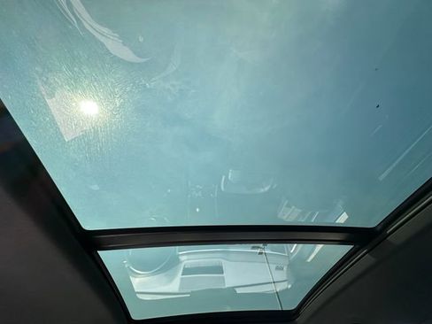 Used 2022 Volkswagen Atlas Cross Sport SEL Premium R-Line image 16