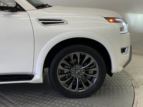 Used 2023 Nissan Armada Platinum w/ Captain's Chairs Package image 10