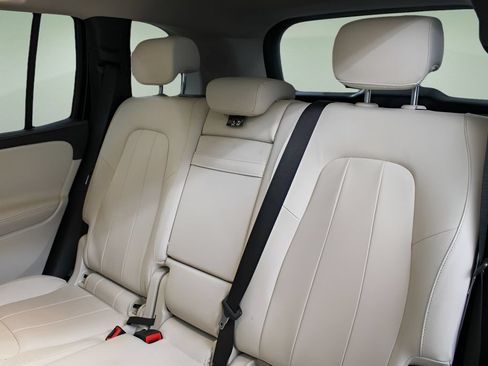 Used 2023 Mercedes-Benz GLB 250 image 20