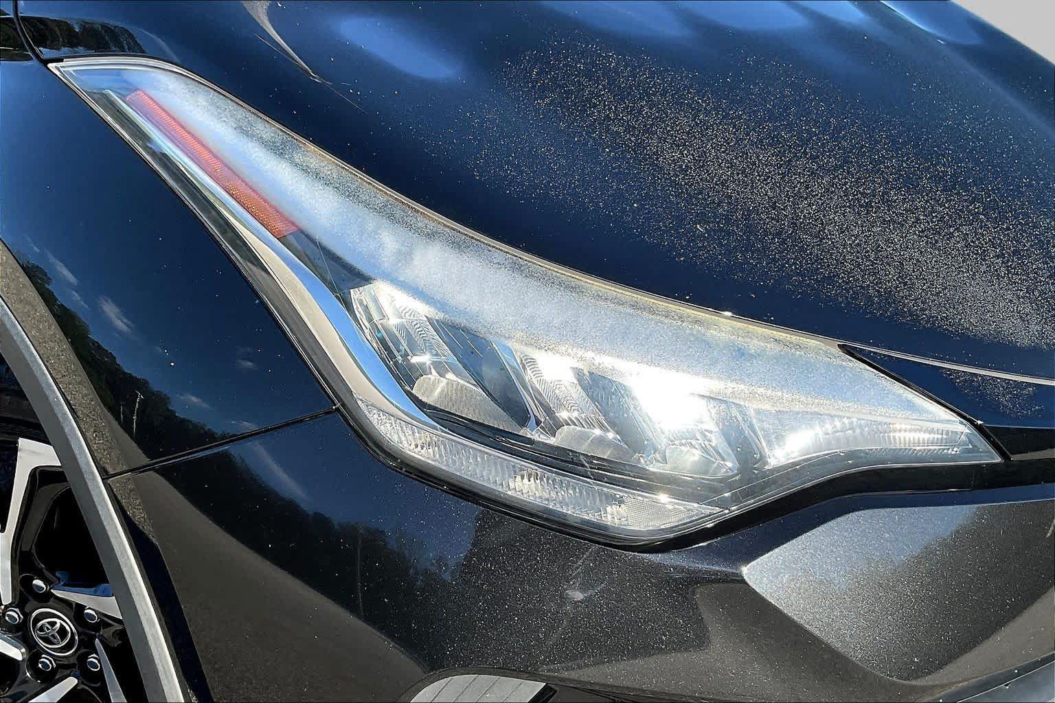 Used 2022 Toyota C-HR XLE FWD image 27