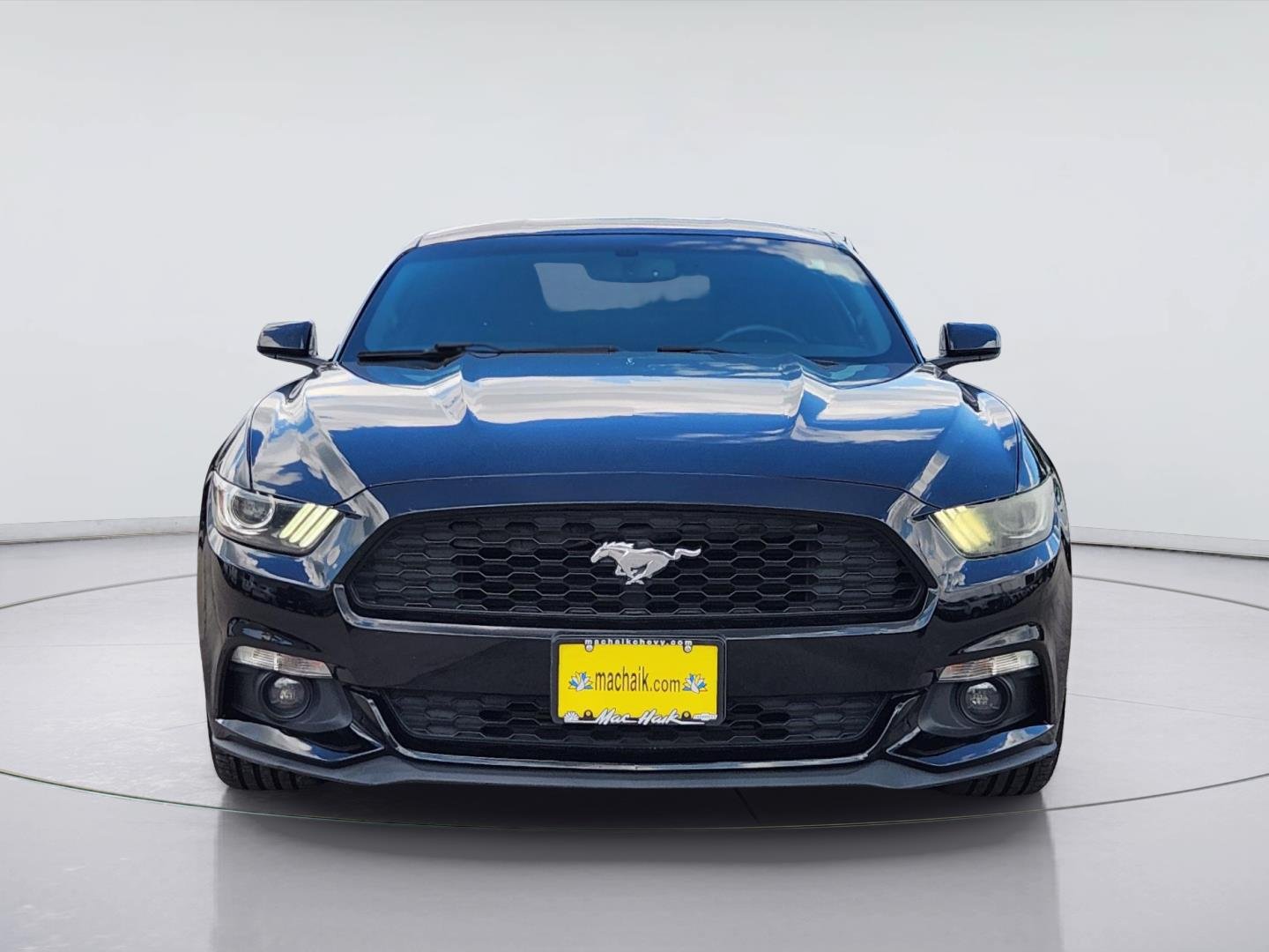 Used 2017 Ford Mustang Coupe RWD image 2