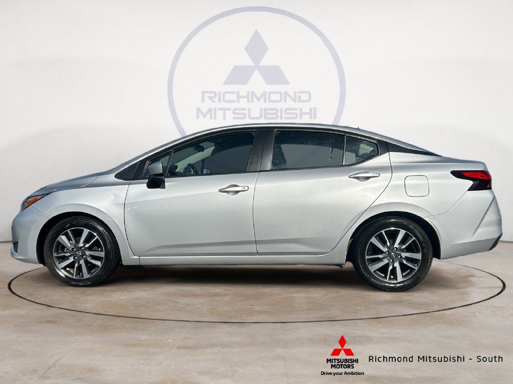 Used 2024 Nissan Versa SV FWD image 6