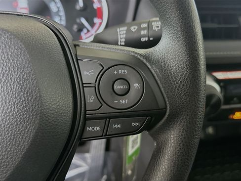 Certified 2025 Toyota RAV4 LE FWD image 17