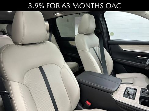 Certified 2024 MAZDA CX-90 Plug-In Hybrid w/ Premium Pkg AWD/4WD image 29