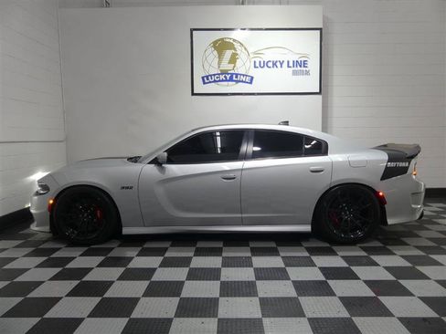 Used 2019 Dodge Charger Scat Pack w/ Daytona Edition Group RWD image 7