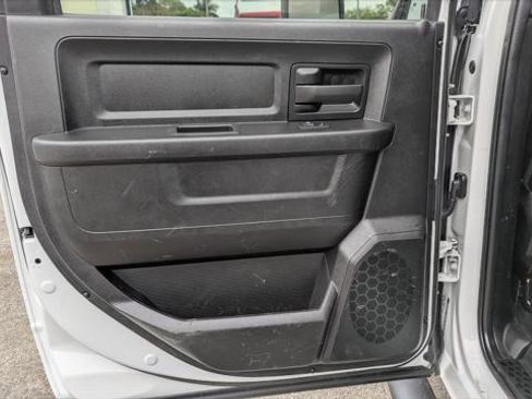 Used 2023 RAM 2500 Tradesman w/ Chrome Appearance Group AWD/4WD image 16