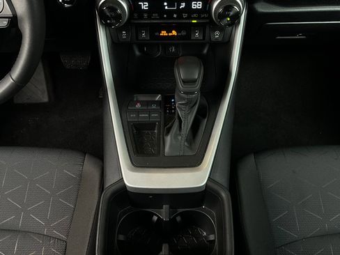 Used 2025 Toyota RAV4 XLE image 15