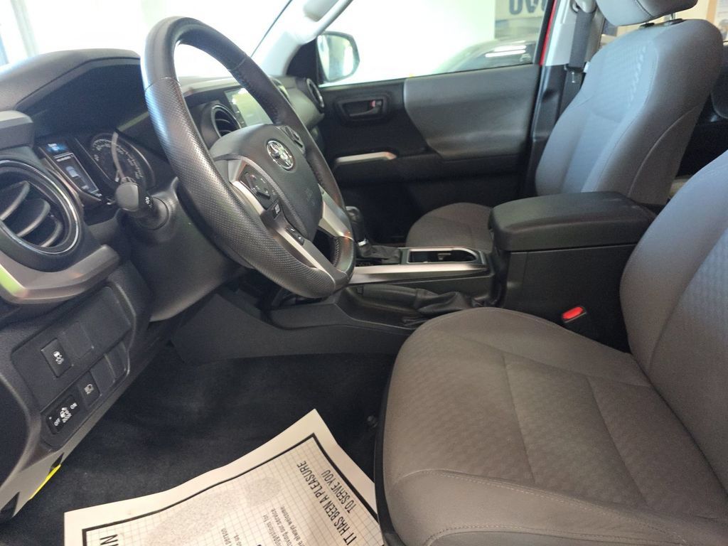 Used 2023 Toyota Tacoma SR5 w/ Technology Package AWD/4WD image 3