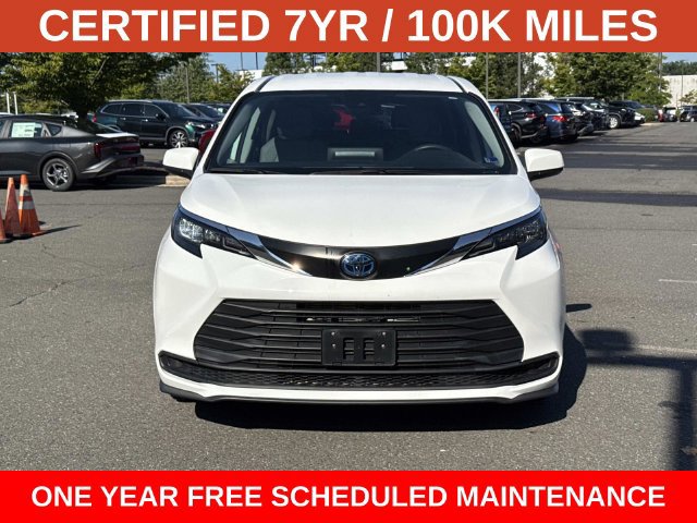 Used 2024 Toyota Sienna LE FWD image 6