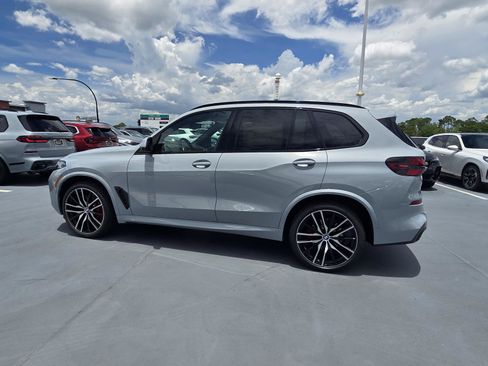 New 2026 BMW X5 xDrive40i w/ M Sport Package AWD/4WD image 7