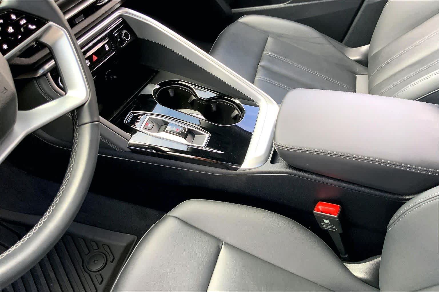 Certified 2025 Audi Q5 Premium Plus w/ Premium Plus AWD/4WD image 17