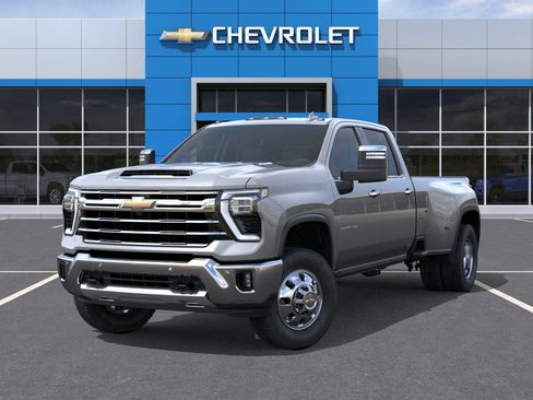 New 2026 Chevrolet Silverado 3500 LTZ w/ LTZ Plus Package AWD/4WD image 6