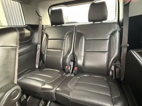 Used 2017 GMC Acadia SLT image 25