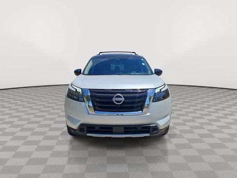 Used 2025 Nissan Pathfinder Platinum AWD/4WD image 6