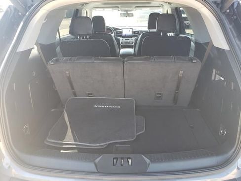 Used 2023 Ford Explorer XLT w/ Equipment Group 202A AWD/4WD image 6