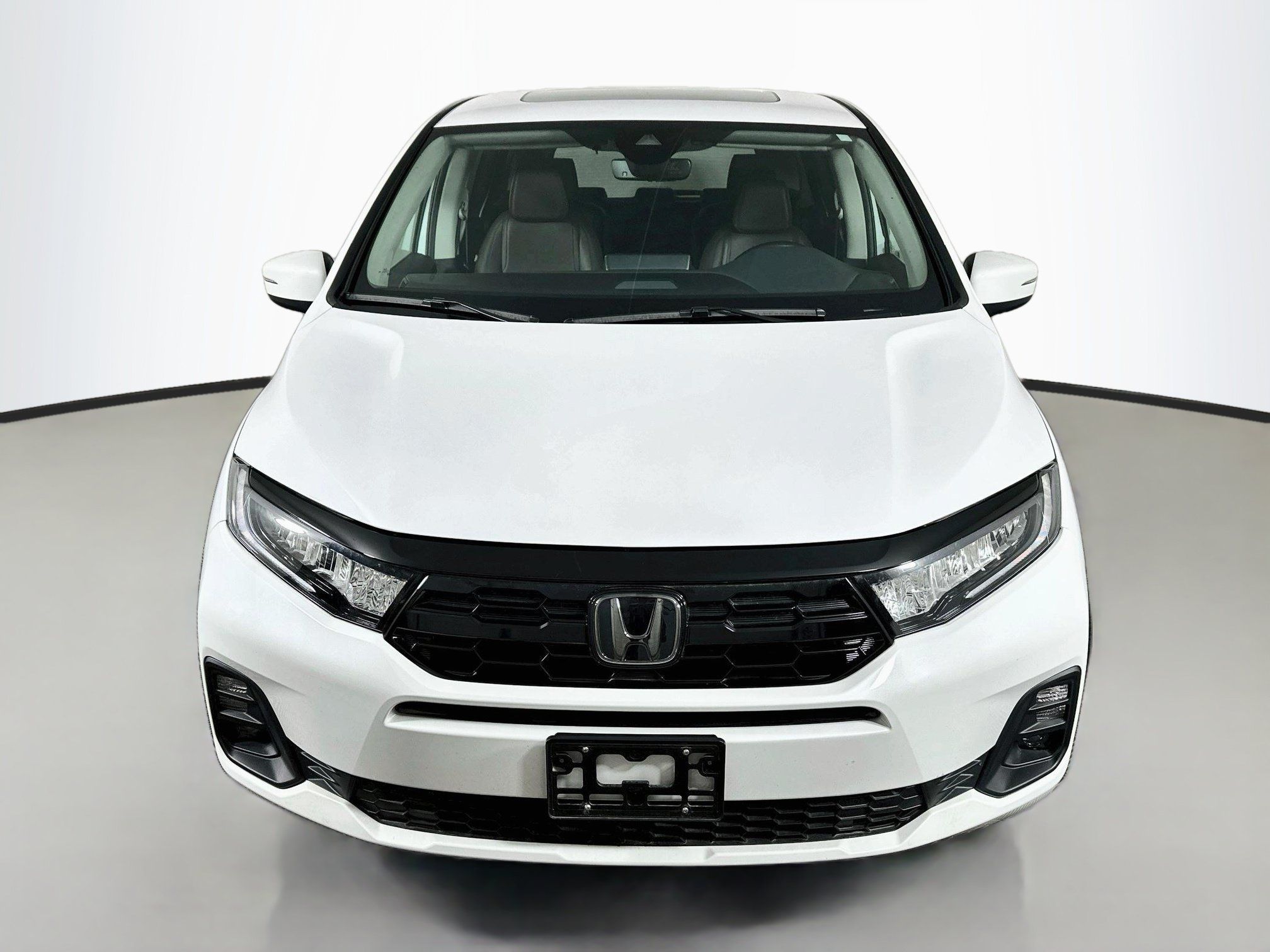 Used 2025 Honda Odyssey Touring image 2