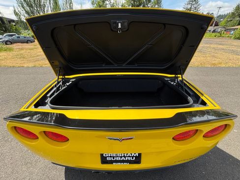 Used 2008 Chevrolet Corvette Convertible w/ Preferred Equipment Group RWD image 9