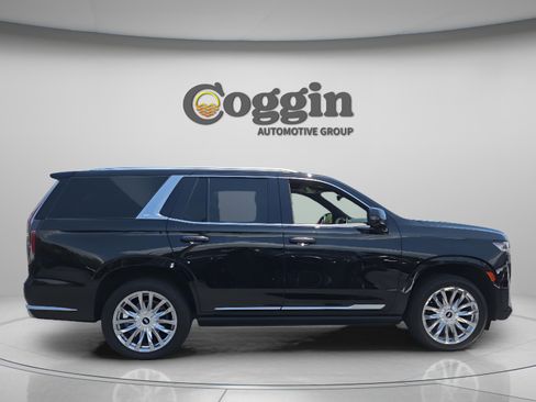 Used 2023 Cadillac Escalade Premium Luxury w/ Performance Package RWD image 6