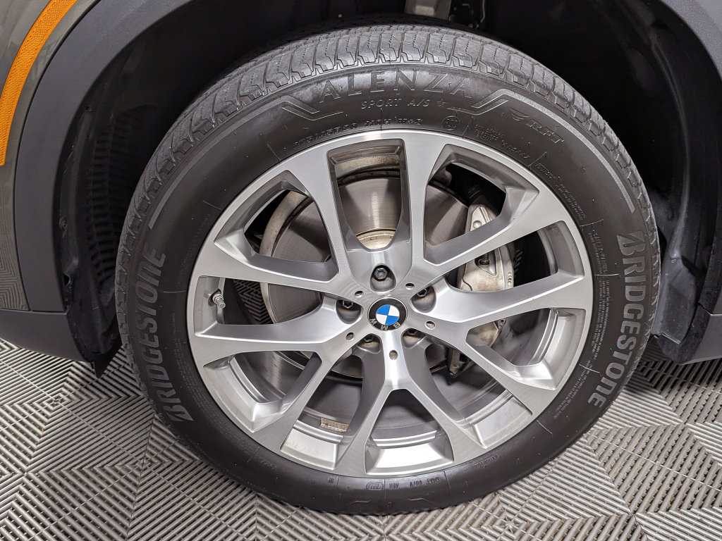 Used 2024 BMW X5 xDrive40i w/ Executive Package AWD/4WD image 56