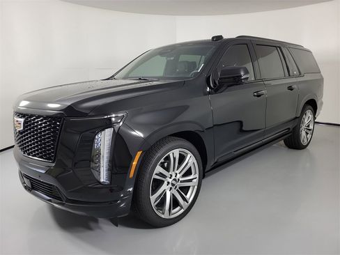 Certified 2026 Cadillac Escalade ESV Sport w/ Touring Package image 2