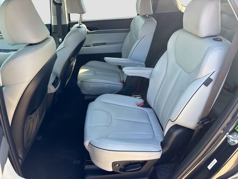 Used 2025 Hyundai Palisade SEL image 24