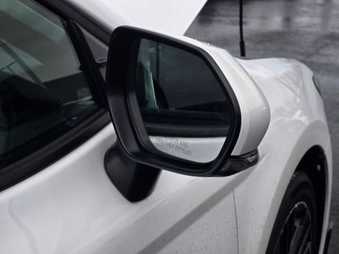 Used 2025 Toyota Camry SE image 28