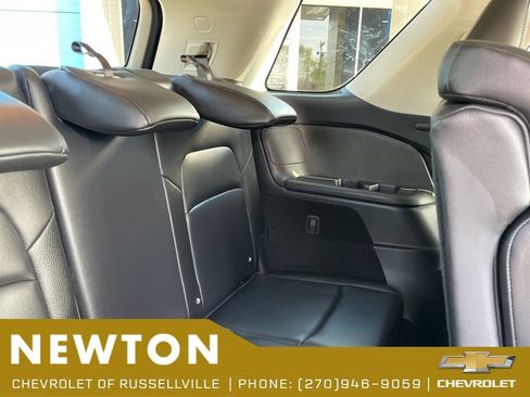 Used 2025 Nissan Pathfinder SL AWD/4WD image 40