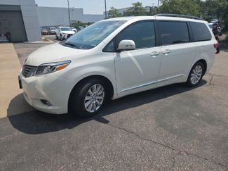 Used 2017 Toyota Sienna Limited Premium FWD video 1