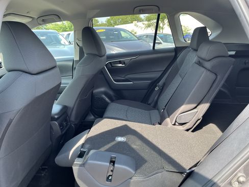 Used 2025 Toyota RAV4 XLE AWD/4WD image 14