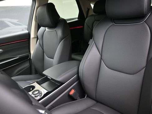 New 2026 Genesis GV70 2.5T image 23