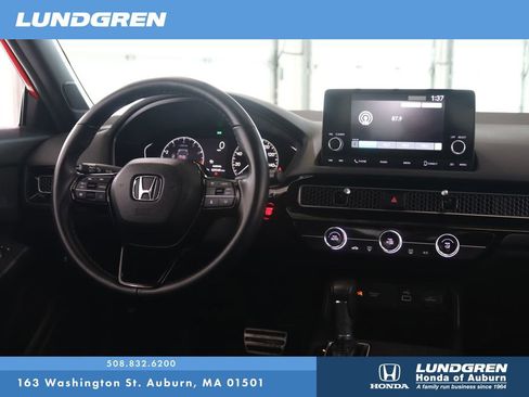 Used 2023 Honda Civic Sport image 4