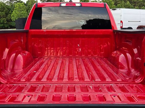 Used 2024 RAM 1500 Laramie RWD image 18