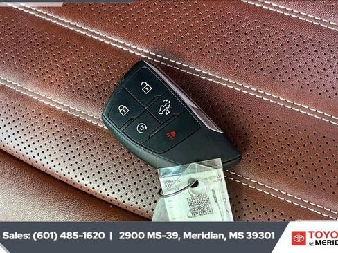 Used 2025 GMC Sierra 2500 Denali Ultimate image 9