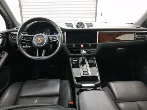 Used 2023 Porsche Macan image 15