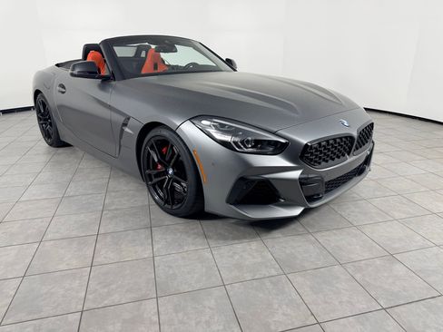 Certified 2022 BMW Z4 M40i w/ Premium Package image 7