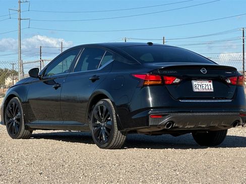Used 2022 Nissan Altima 2.5 SR w/ Midnight Edition Package image 7