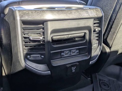Used 2022 RAM 1500 Big Horn AWD/4WD image 14