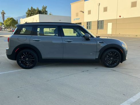Used 2019 MINI Cooper Clubman ALL4 AWD/4WD image 5