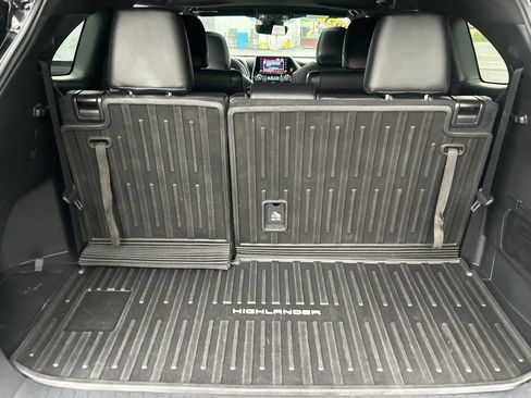 Used 2021 Toyota Highlander XSE AWD/4WD image 26