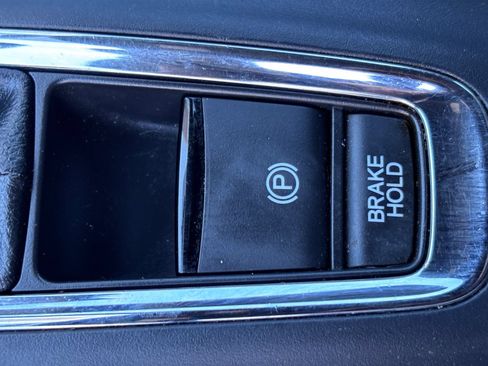 Certified 2019 Honda HR-V Sport image 32