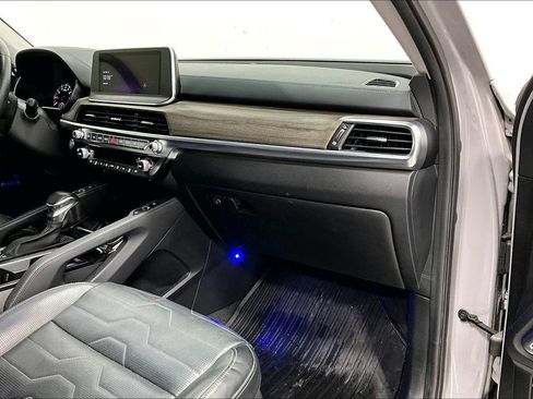 Used 2022 Kia Telluride SX w/ SX Prestige Package image 18