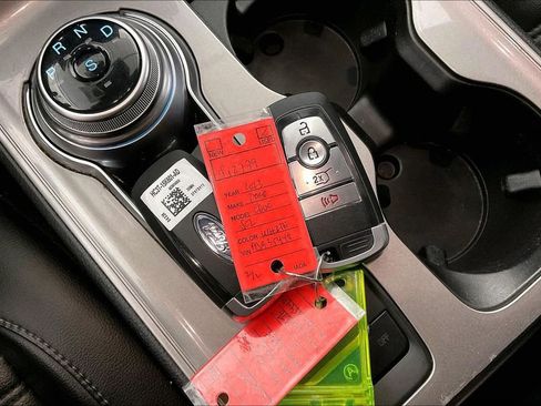 Used 2023 Ford Edge SEL AWD/4WD image 15